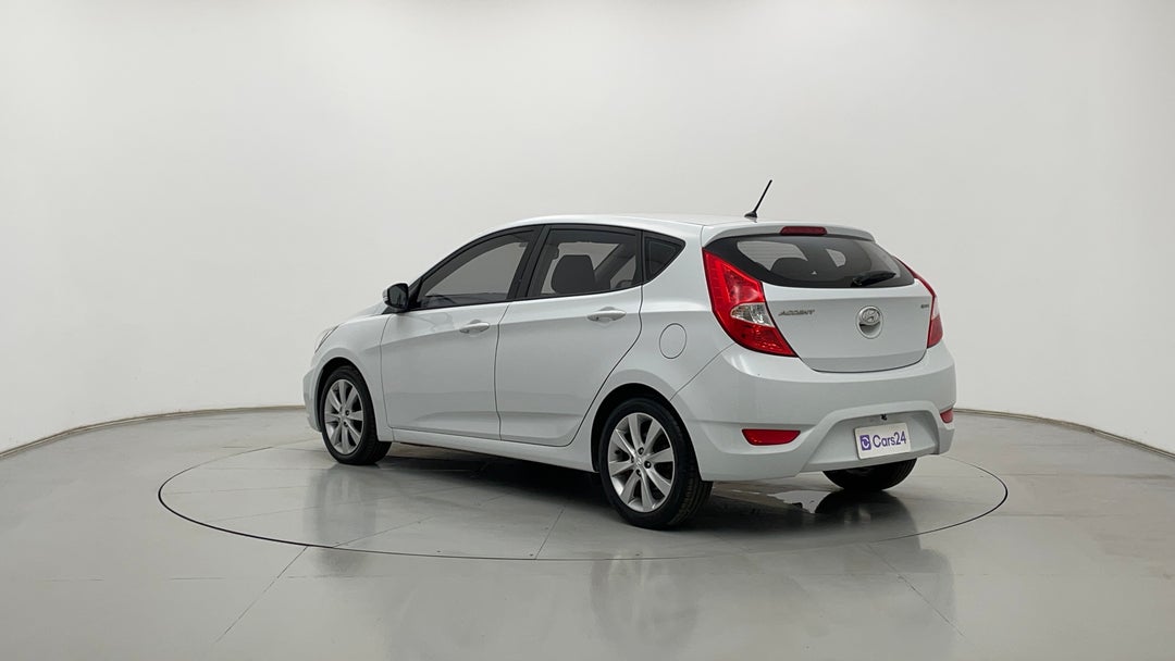 Left Back Diagonal (45- Degree) View