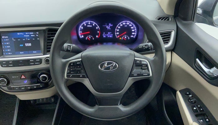 2017 Hyundai Verna 1.6 SX VTVT, Petrol, Manual, 25,013 km, Steering Wheel Close Up