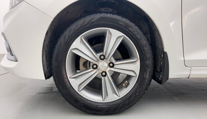 2018 Hyundai Verna 1.6 SX VTVT, Petrol, Manual, 26,588 km, Left Front Wheel