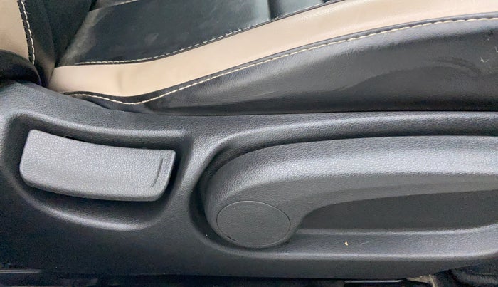 2018 Hyundai Verna 1.6 SX VTVT, Petrol, Manual, 26,588 km, Driver Side Adjustment Panel