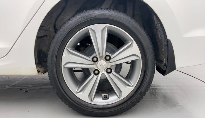 2018 Hyundai Verna 1.6 SX VTVT, Petrol, Manual, 26,588 km, Left Rear Wheel