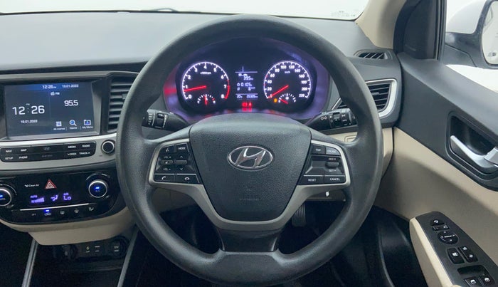 2018 Hyundai Verna 1.6 SX VTVT, Petrol, Manual, 26,588 km, Steering Wheel Close Up
