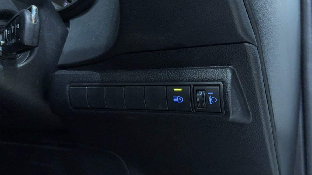 2021 Toyota Corolla Ascent Sport, Automatic, 69899 km, Utility Switches/Buttons