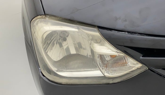 2012 Toyota Etios Liva G, Petrol, Manual, 1,27,764 km, Right headlight - Faded