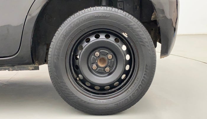 2012 Toyota Etios Liva G, Petrol, Manual, 1,27,764 km, Left Rear Wheel