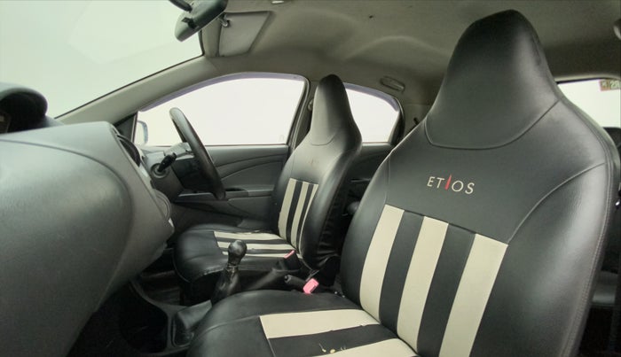 2012 Toyota Etios Liva G, Petrol, Manual, 1,27,764 km, Right Side Front Door Cabin