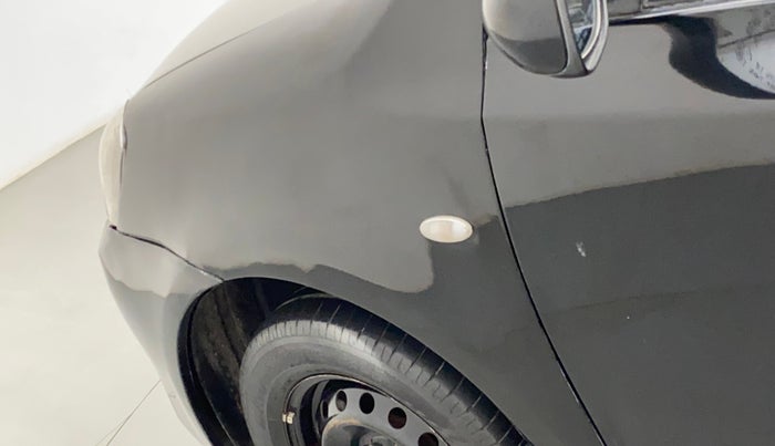2012 Toyota Etios Liva G, Petrol, Manual, 1,27,764 km, Left fender - Paint has minor damage