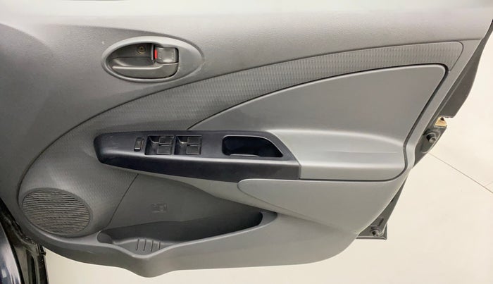 2012 Toyota Etios Liva G, Petrol, Manual, 1,27,764 km, Driver Side Door Panels Control