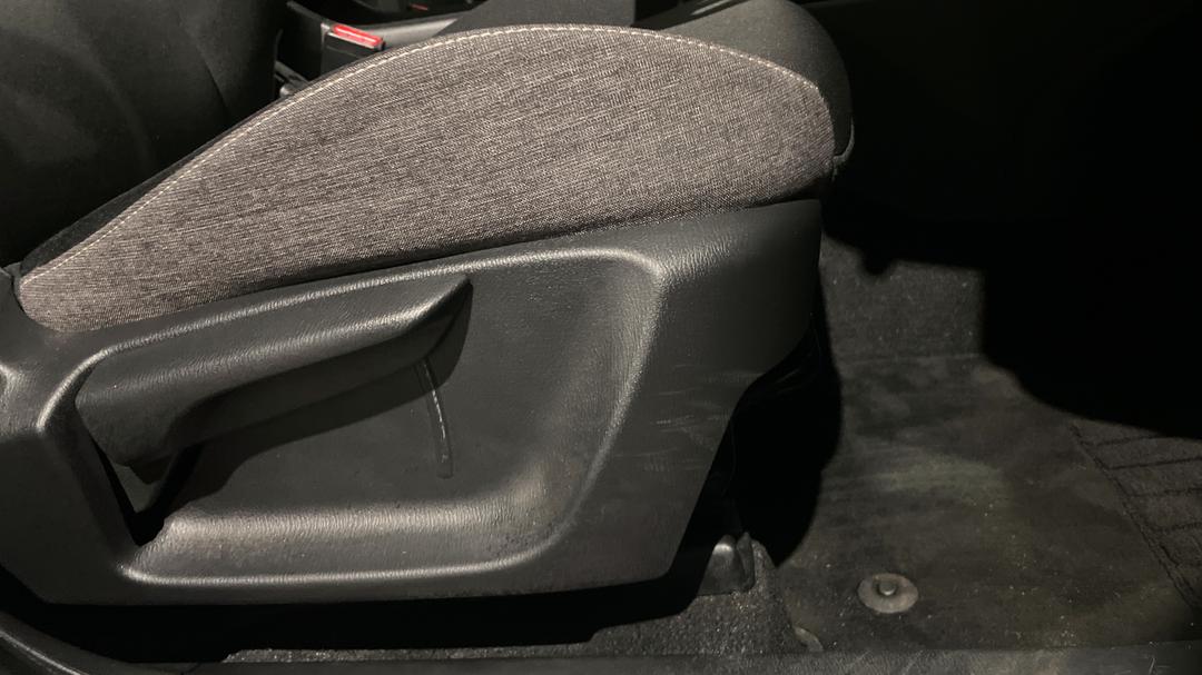 2024 Mazda CX-3 G20 Pure, Automatic, 27998 km, Drivers Side Adjustment Panel