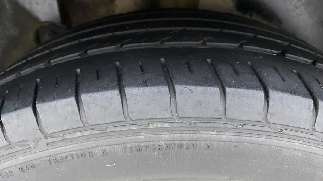 Right Rear Tyre Tread