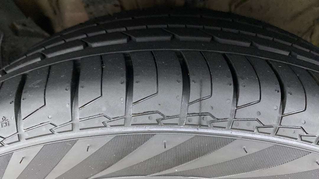 Left Front Tyre Tread