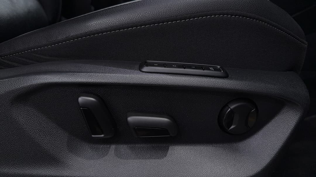 2019 Volkswagen Tiguan Allspace 162 Tsi Highline, Automatic, 79023 km, Drivers Side Adjustment Panel