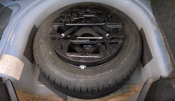 2016 Volkswagen Ameo COMFORTLINE 1.2, Petrol, Manual, 21,607 km, Spare Tyre