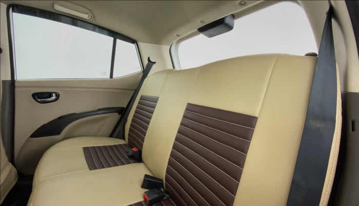 2016 Hyundai i10 SPORTZ 1.1 IRDE2, Petrol, Manual, 47,726 km, Right Side Rear Door Cabin
