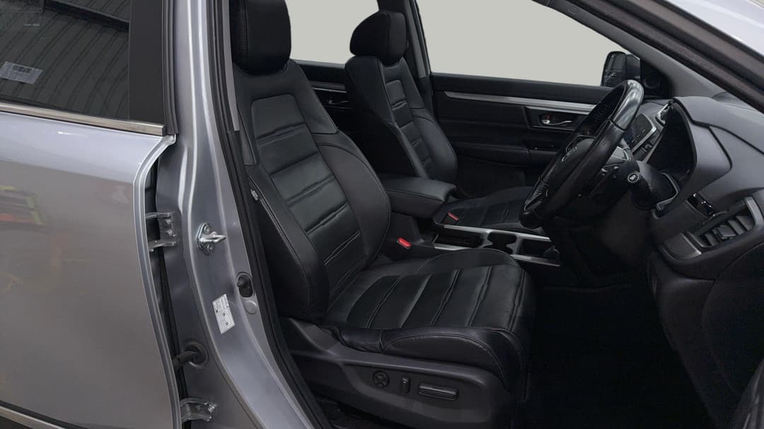2018 Honda CR-V Vti-l7 (2WD), Automatic, 100986 km, Right Side Front Door Cabin View
