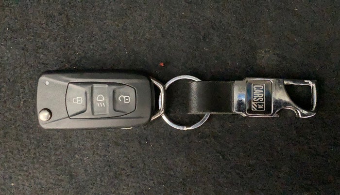 2018 Tata NEXON XM DIESEL, Diesel, Manual, 1,49,410 km, Lock system - Remote key not functional