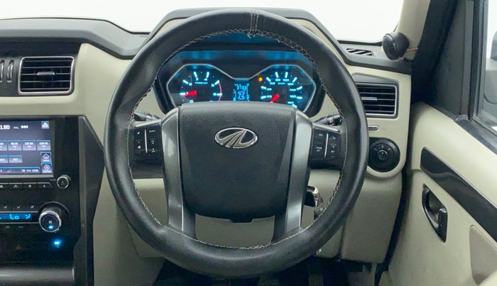 2020 Mahindra Scorpio S9, Diesel, Manual, 55,442 km, Steering Wheel Close Up