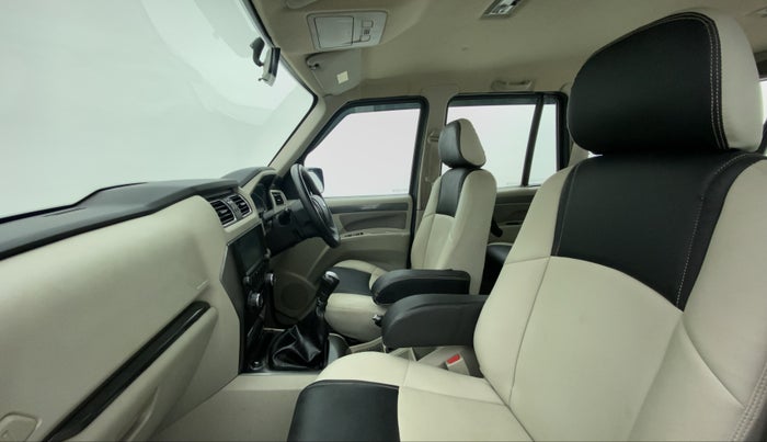 2020 Mahindra Scorpio S9, Diesel, Manual, 55,442 km, Right Side Front Door Cabin