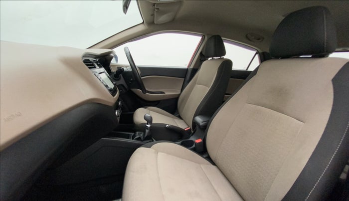 2016 Hyundai Elite i20 ASTA 1.2 (O), Petrol, Manual, 1,15,665 km, Right Side Front Door Cabin