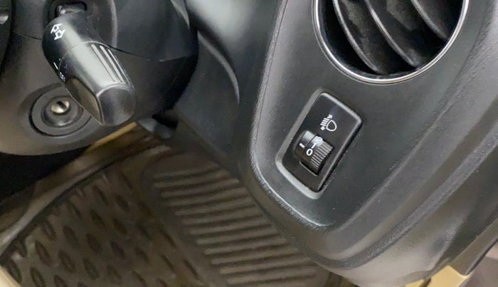 2015 Honda Brio VX AT, Petrol, Automatic, 56,115 km, Dashboard - Headlight height adjustment not working