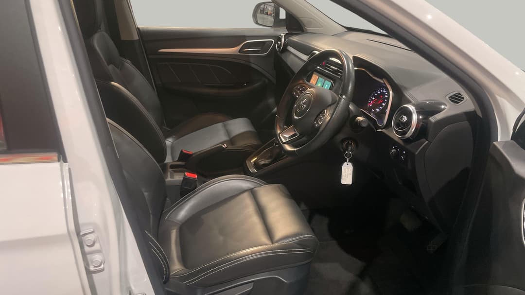 2022 MG ZS Excite, Automatic, 24000 km, Right Side Front Door Cabin View