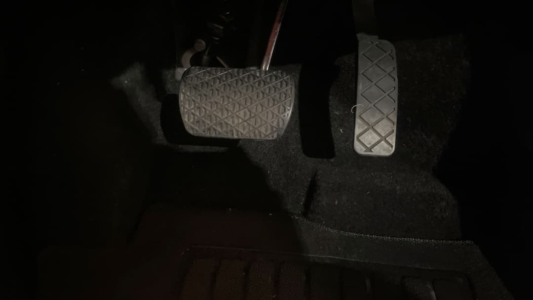2022 MG ZS Excite, Automatic, 24000 km, Pedals and Footmat