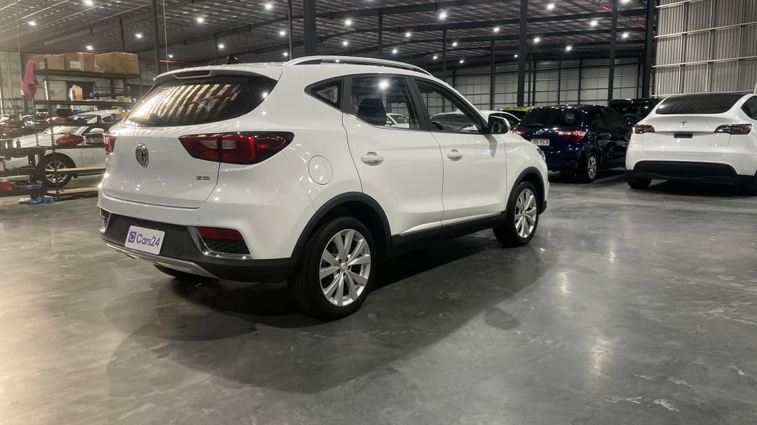2022 MG ZS Excite, Automatic, 24000 km, Right Back Diagonal (45- Degree) View