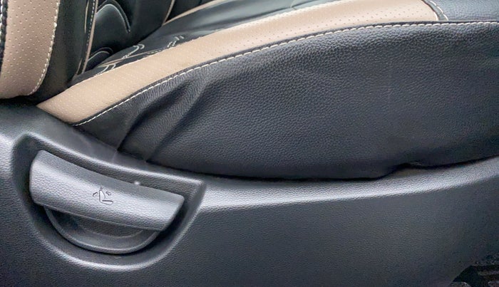 2018 Hyundai Grand i10 SPORTZ 1.2 KAPPA VTVT, Petrol, Manual, 16,913 km, Driver Side Adjustment Panel