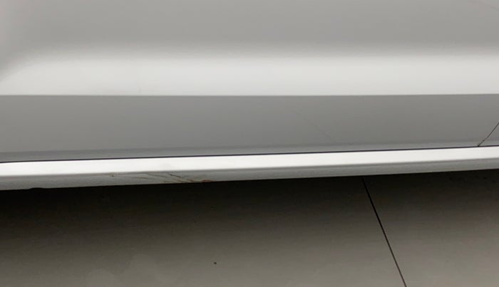2016 Volkswagen Ameo HIGHLINE1.2L, Petrol, Manual, 54,504 km, Left running board - Minor scratches
