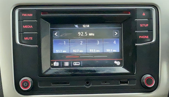 2016 Volkswagen Ameo HIGHLINE1.2L, Petrol, Manual, 54,504 km, Infotainment System