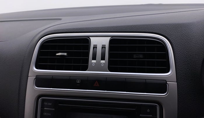 2016 Volkswagen Ameo HIGHLINE1.2L, Petrol, Manual, 54,504 km, AC Unit - Front vent has minor damage
