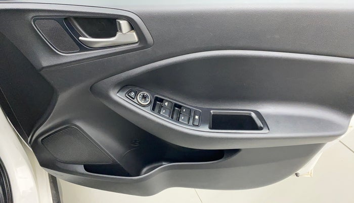 2015 Hyundai i20 Active 1.2 S, Petrol, Manual, 66,189 km, Driver Side Door Panels Control