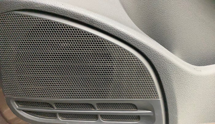 2016 Volkswagen Ameo HIGHLINE1.2L, Petrol, Manual, 1,42,245 km, Speaker