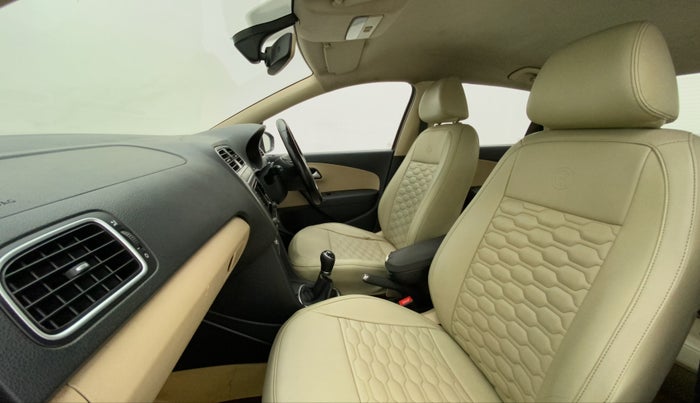 2016 Volkswagen Ameo HIGHLINE1.2L, Petrol, Manual, 1,42,245 km, Right Side Front Door Cabin