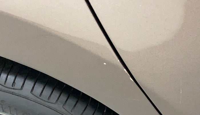 2016 Volkswagen Ameo HIGHLINE1.2L, Petrol, Manual, 1,42,245 km, Right quarter panel - Minor scratches