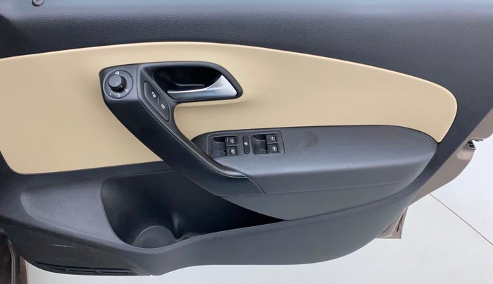 2016 Volkswagen Ameo HIGHLINE1.2L, Petrol, Manual, 1,42,245 km, Driver Side Door Panels Control