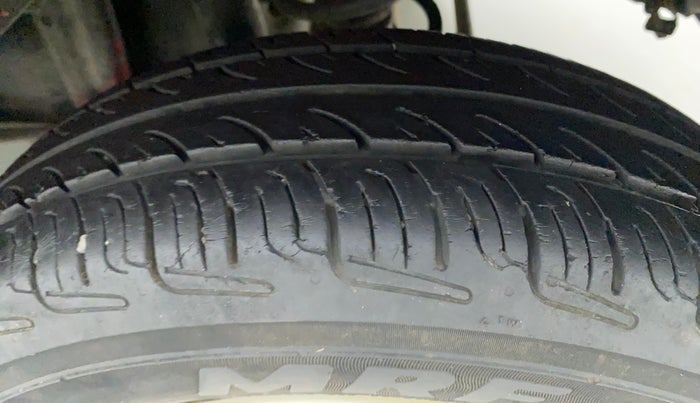 2010 Maruti Alto LXI, Petrol, Manual, 34,094 km, Left Rear Tyre Tread