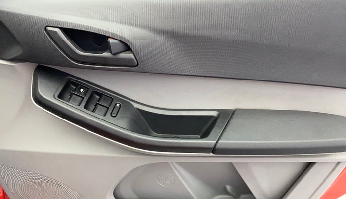 2021 Tata Tiago XZA PETROL, Petrol, Automatic, 46,891 km, Driver Side Door Panels Control