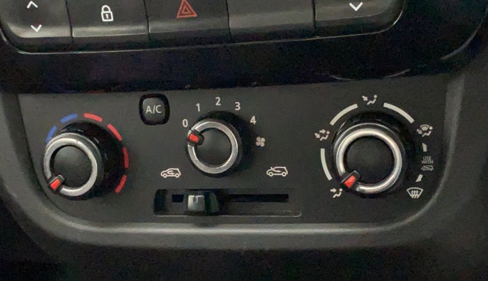 2022 Renault Kwid RXT 1.0 (O), Petrol, Manual, 17,625 km, Dashboard - Air Re-circulation knob is not working