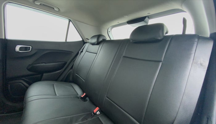 2019 Hyundai VENUE 1.0 TURBO GDI SX+ AT, Petrol, Automatic, 26,885 km, Right Side Rear Door Cabin