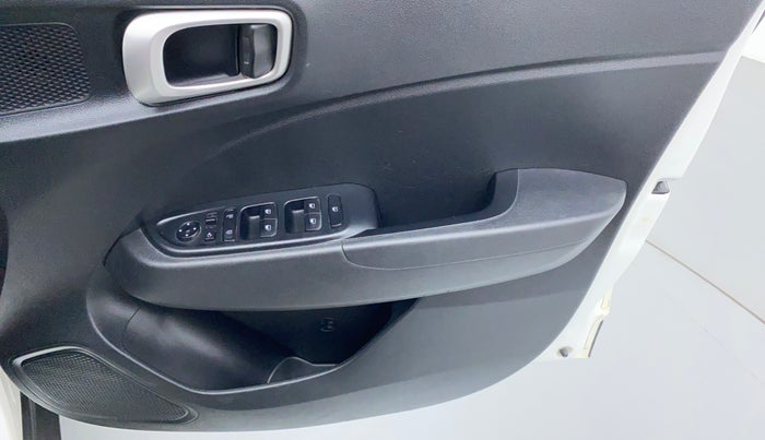 2019 Hyundai VENUE 1.0 TURBO GDI SX+ AT, Petrol, Automatic, 26,885 km, Driver Side Door Panels Control