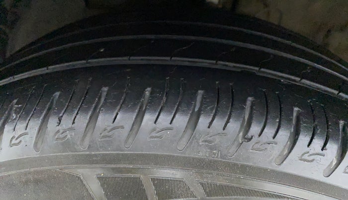 2019 Hyundai VENUE 1.0 TURBO GDI SX+ AT, Petrol, Automatic, 26,885 km, Left Front Tyre Tread