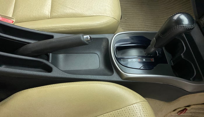 2015 Honda City VX CVT PETROL, Petrol, Automatic, 65,037 km, Gear Lever