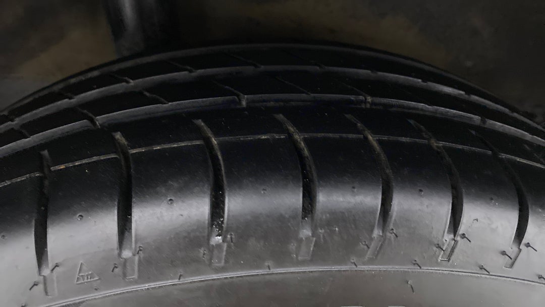 Right Rear Tyre Tread