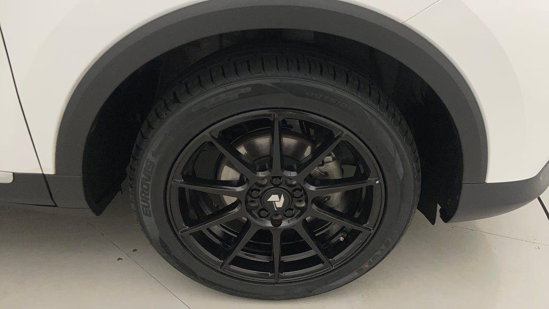 2022 MG ZS Excite, Automatic, 37007 km, Right Front Wheel