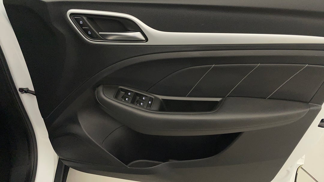 2022 MG ZS Excite, Automatic, 37007 km, Speaker View