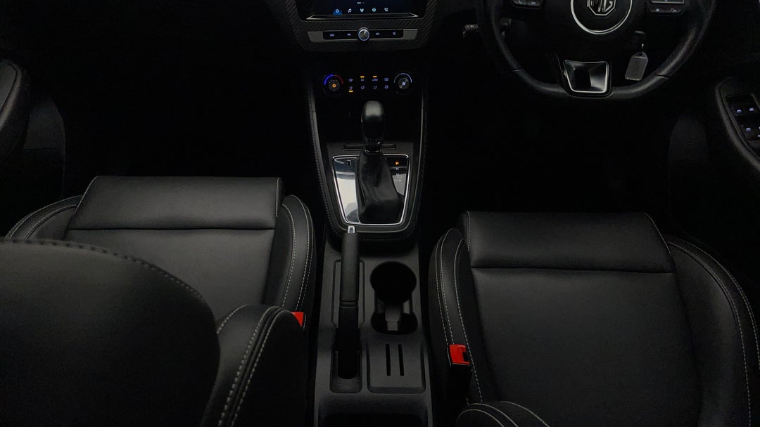 2022 MG ZS Excite, Automatic, 37007 km, Center Console