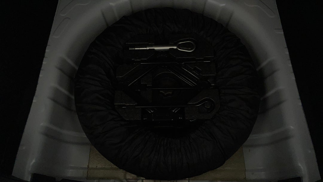 2022 MG ZS Excite, Automatic, 37007 km, Spare Wheel