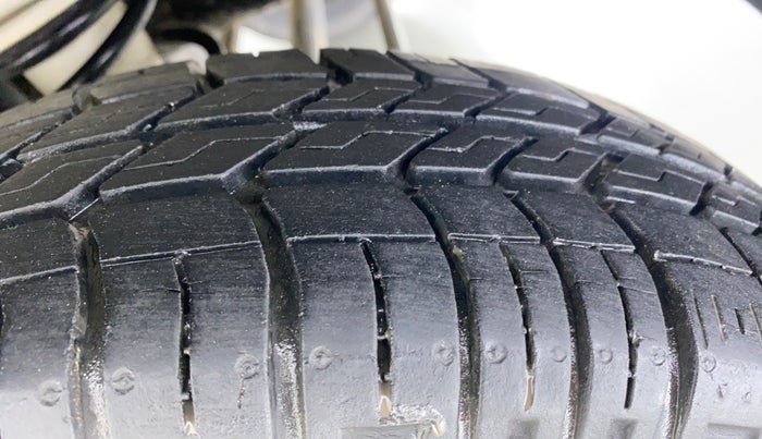 2014 Maruti Alto 800 LXI, Petrol, Manual, 18,339 km, Left Rear Tyre Tread