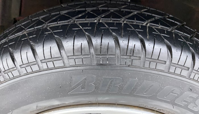 2014 Maruti Swift Dzire VXI 1.2 BS IV, Petrol, Manual, 68,159 km, Left Front Tyre Tread